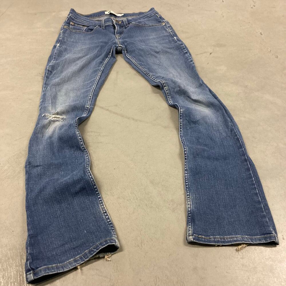 Y2K Levi’s low rise bootcut jeans 27x32